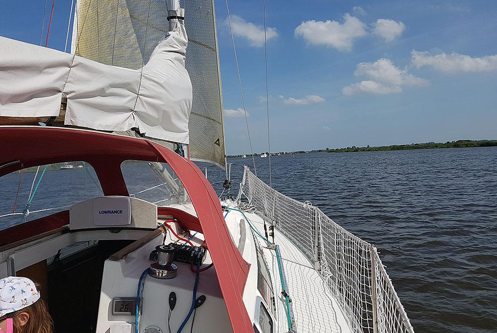 Varen naar Akkrum, Tusken de Marren