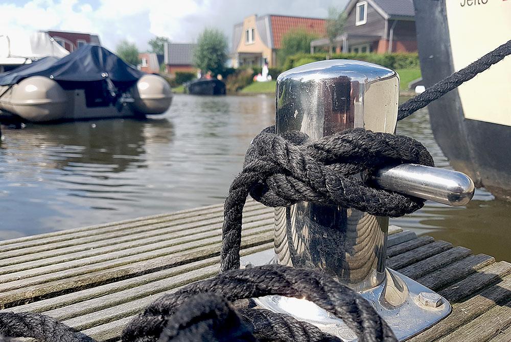 Vakantiehuis met aanlegsteiger, Tusken de Marren