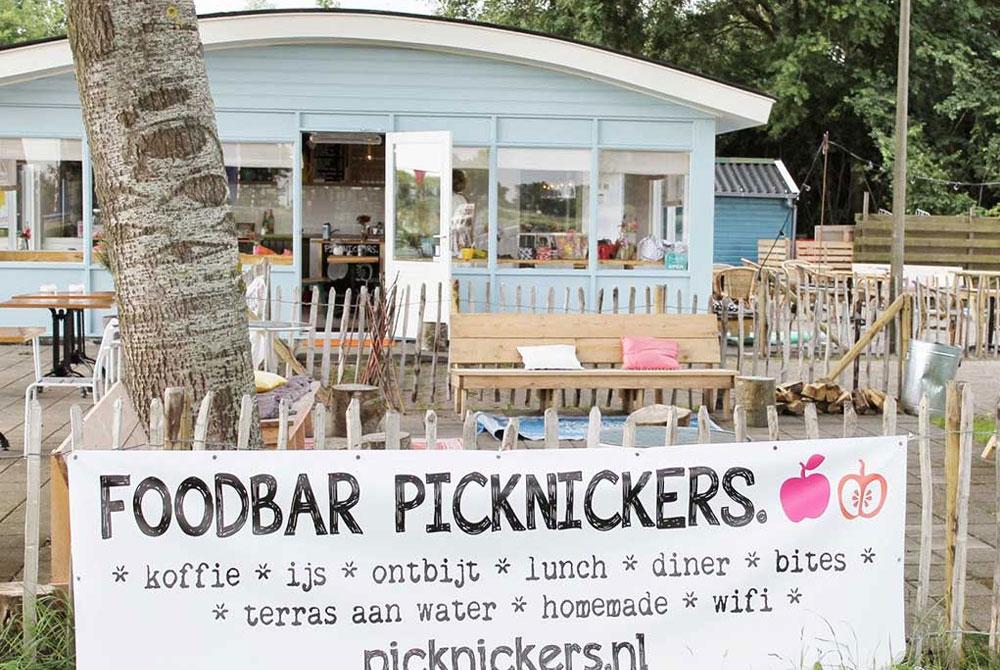 Picknickers, Tusken de Marren