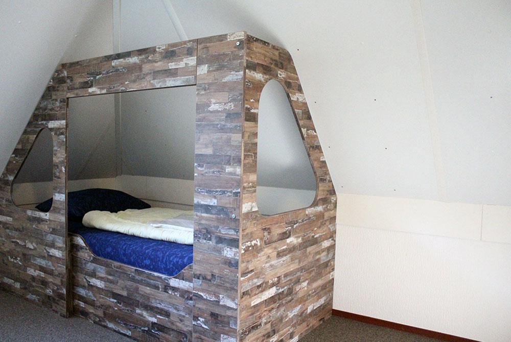 Bed in de kinderkamer, Landal Landgoed Landgoed De Hellendoornse Berg