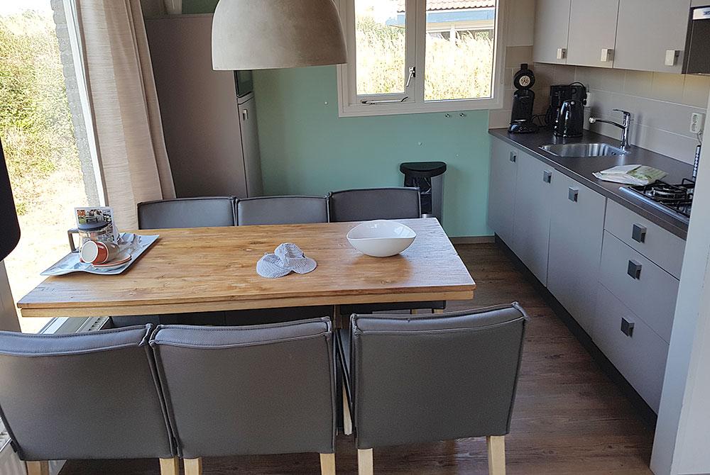 Zithoek en keuken, Landal Sluftervallei