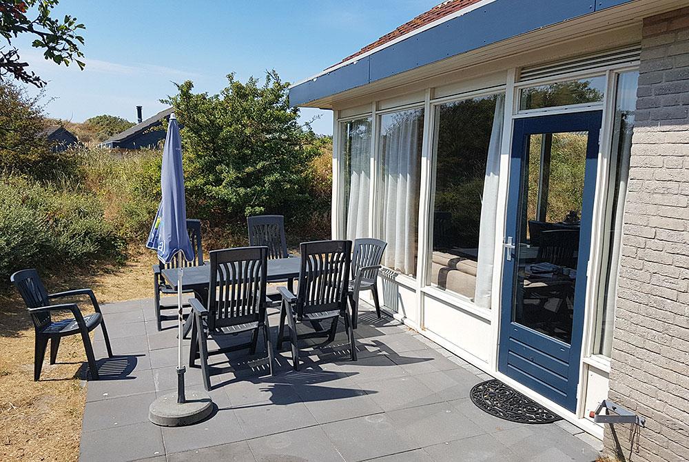Terras bij de bungalow, Landal Sluftervallei
