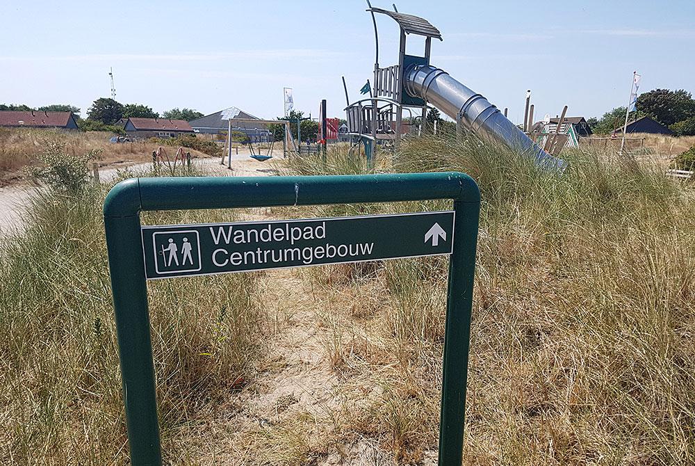 Wandelpad naar het centrumgebouw, Landal Sluftervallei