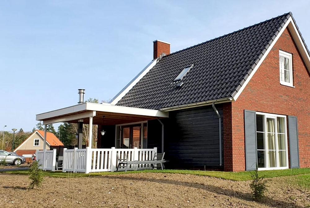 Veranda bij het huisje, Landal De Vers
