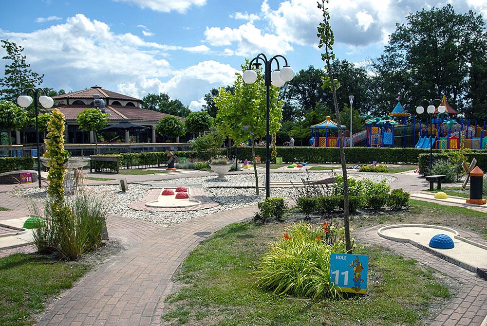 Midgetgolf, Roompot Resort Arcen