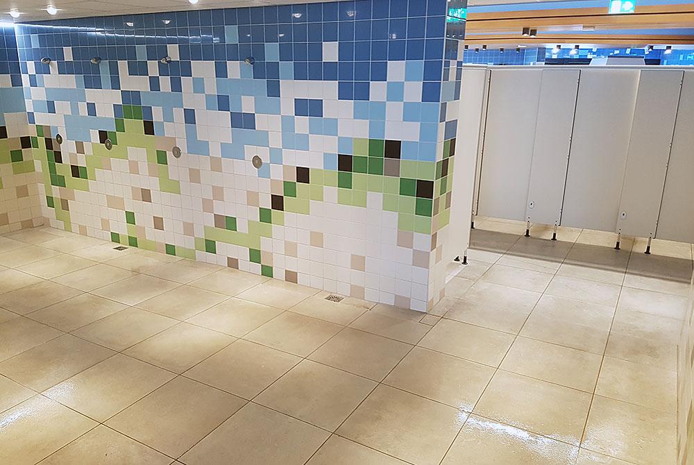 Douchen in het zwembad, Landal Strand Resort Ouddorp Duin