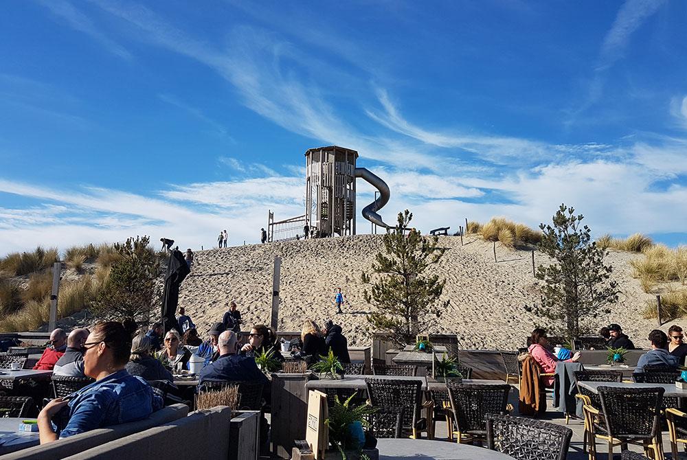 Terras van restaurant Bij Marc, Landal Strand Resort Ouddorp Duin