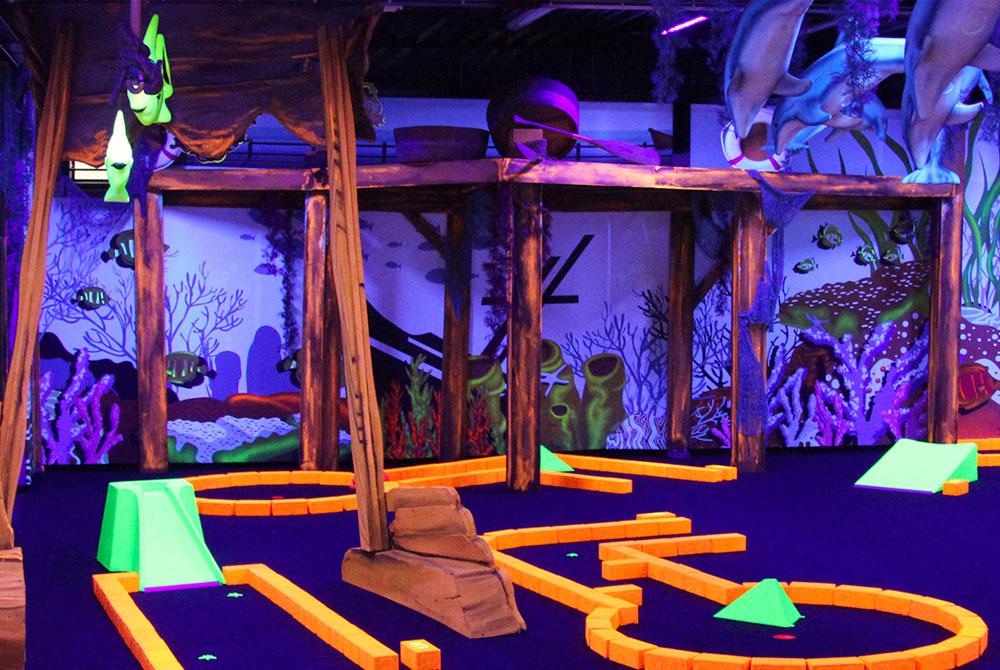 Glow in the Dark Mini Golf, Adventuredome