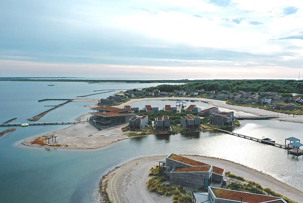 Oasis Punt-West Hotel & Beach Resort 