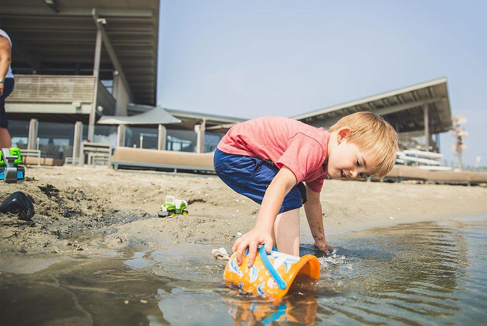 Kinderen, Oasis Punt-West Hotel & Beach Resort 