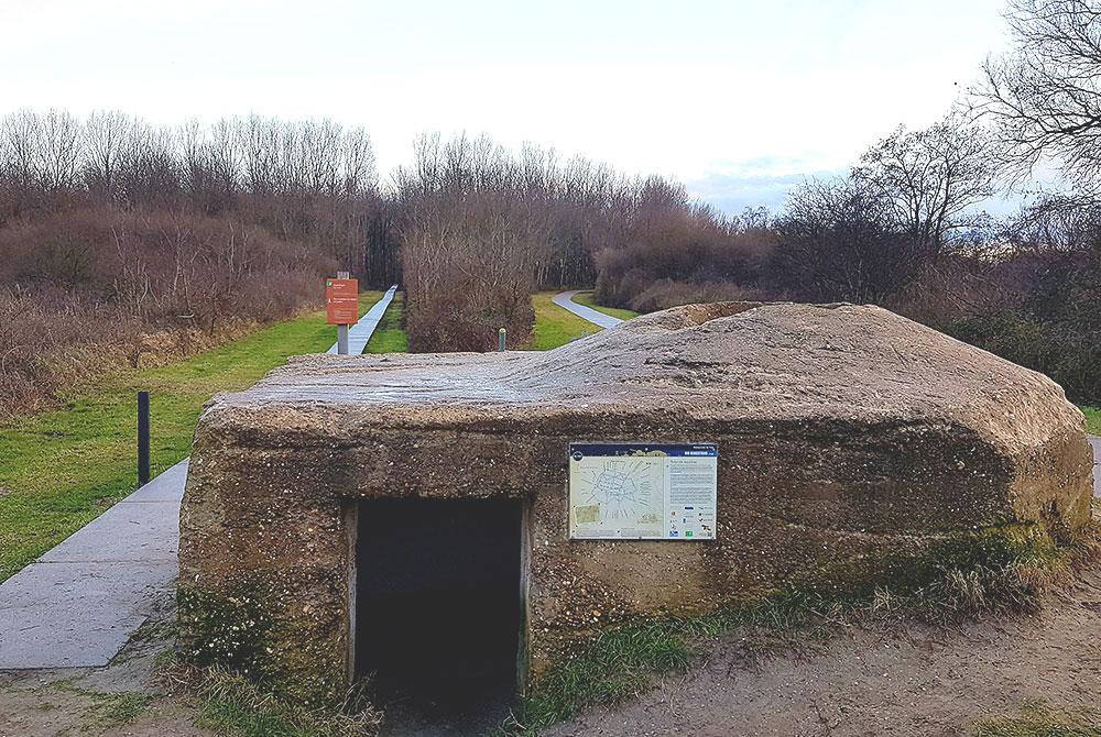 Bunker De Punt, Oasis Punt-West Hotel & Beach Resort  