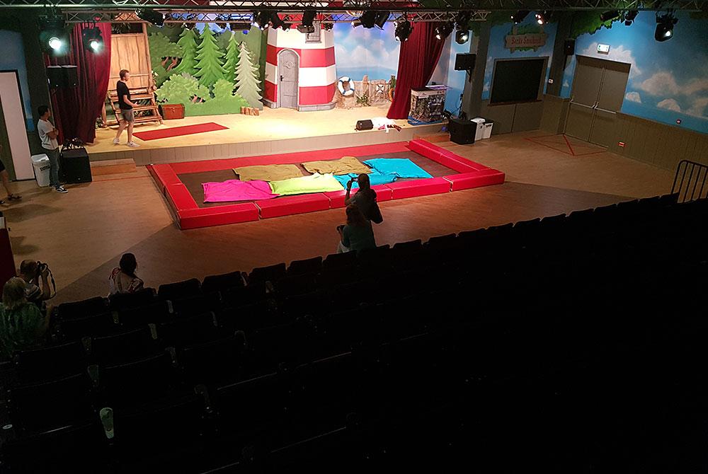 Berk's Bostheater, Kampeerdorp de Zandstuve