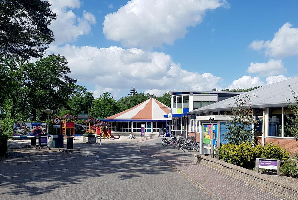 Stuufplein, Kampeerdorp de Zandstuve