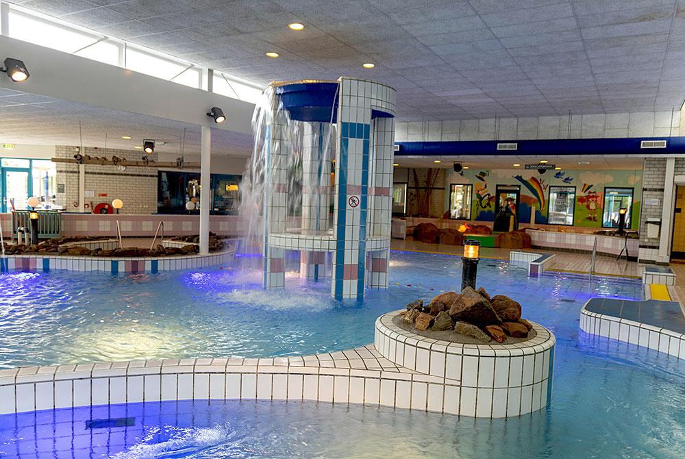 Zwembad, Roompot Vakantiepark Hunzedal