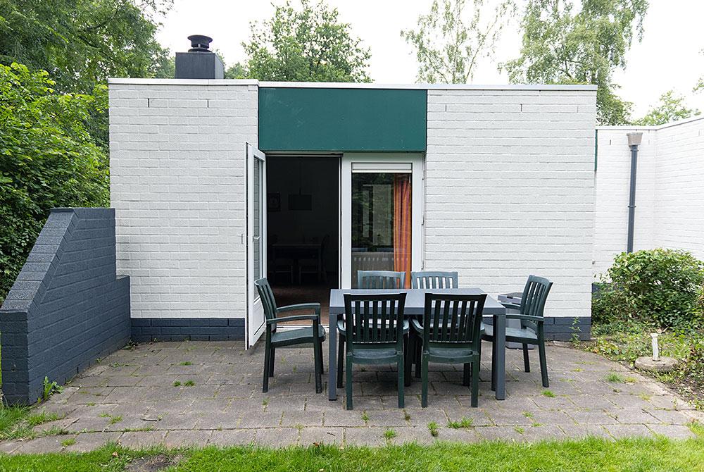 Bungalow terras, Roompot Vakantiepark Hunzedal