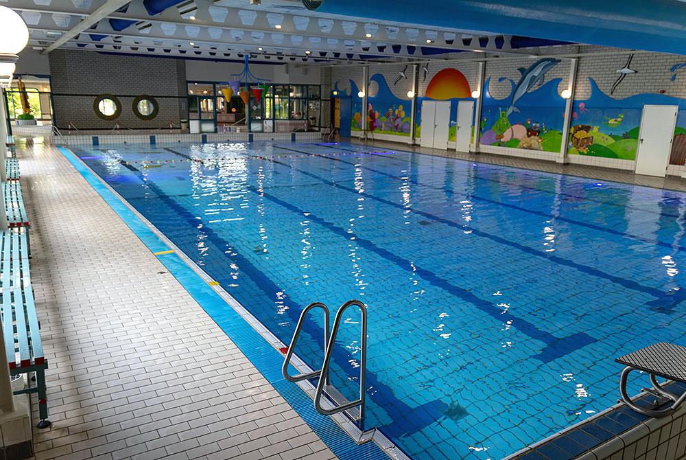Zwemmen, Roompot Vakantiepark Hunzedal