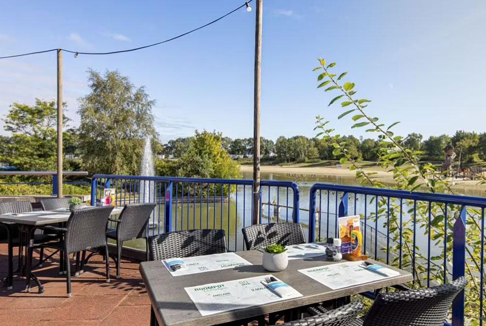 Restaurant, Roompot Vakantiepark Hunzedal