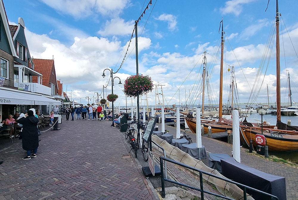 De dijk Volendam, Roompot Marinapark Volendam