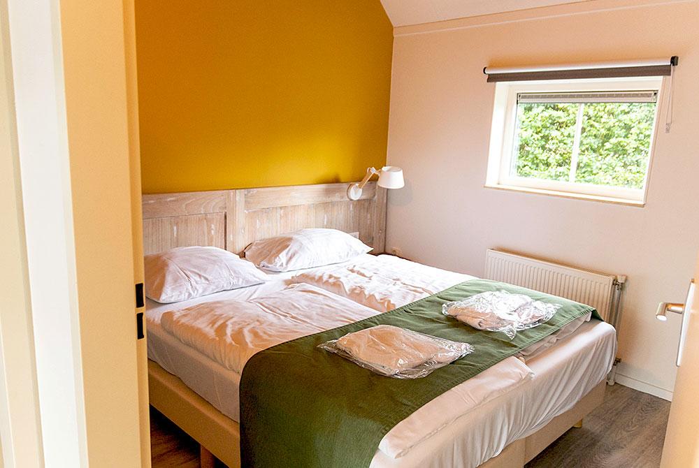 slaapkamer in de bungalow, Landal Orveltermarke review