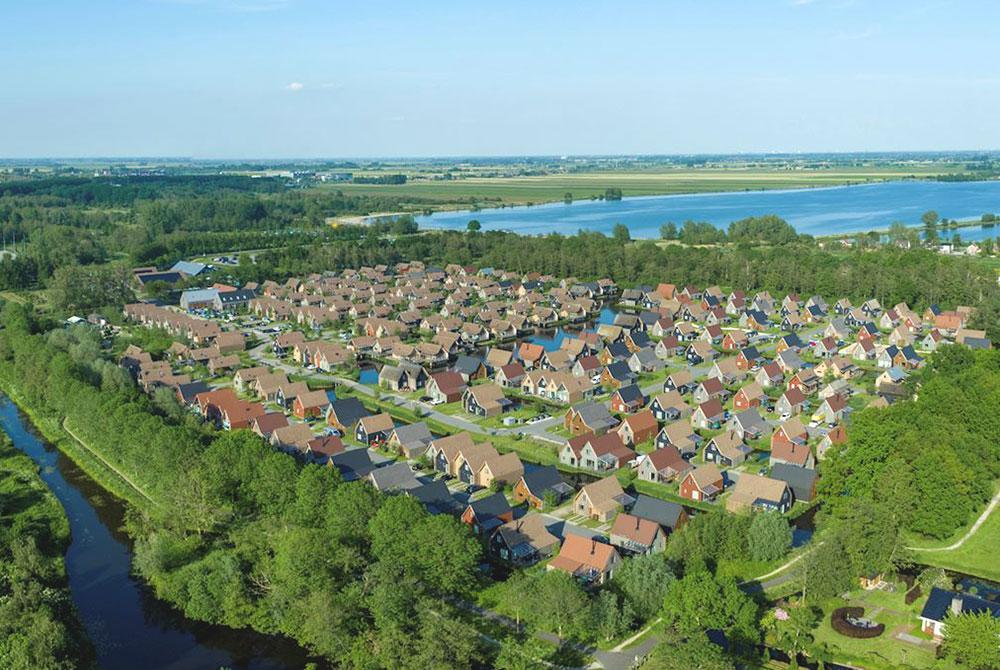 Landal De Reeuwijkse Plassen vanuit de lucht