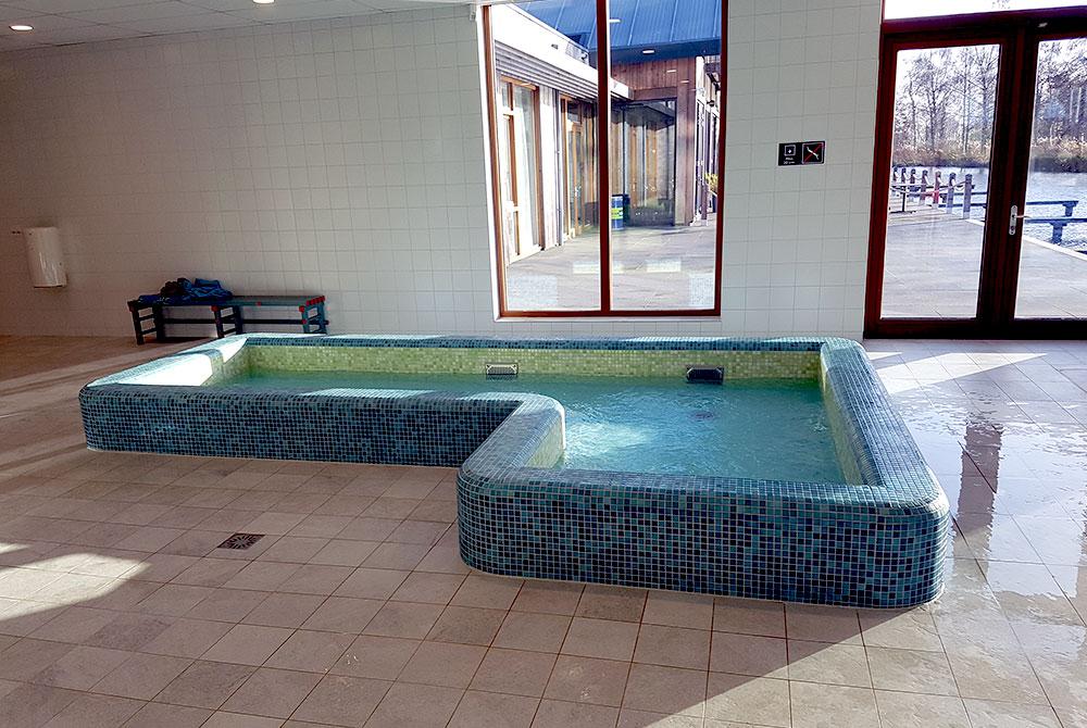 Peuterbad in het zwembad van Landal De Reeuwijkse Plassen