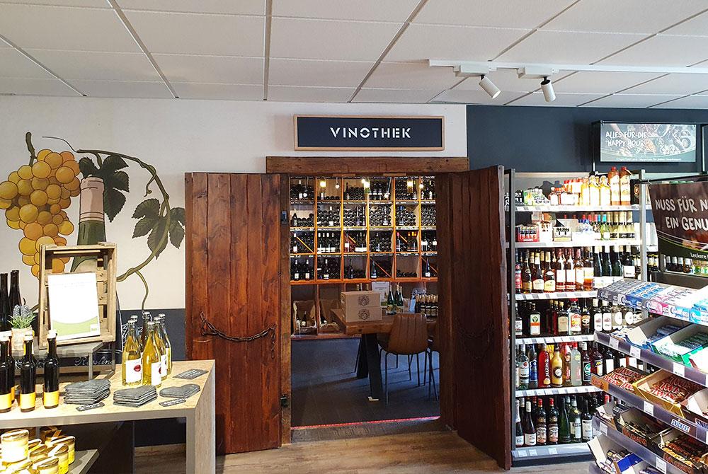 Vinotheek en supermarkt, Landal Mont Royal