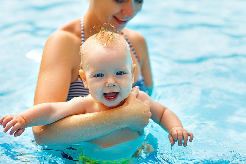 Zwemmen met baby, vakantiepark Het Vennenbos