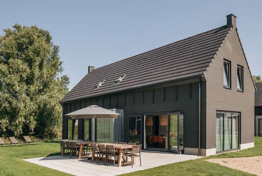 Nieuwe Zeeuwse 16-persoons villa, groepsaccommodatie Nederland