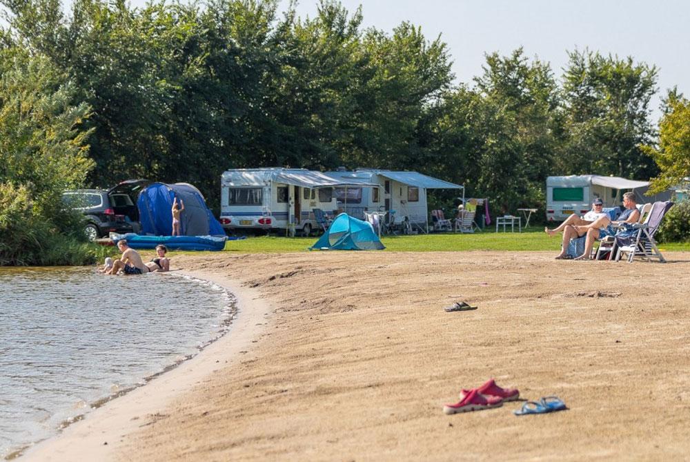 Camping De Kuilart, camping Friesland aan het water