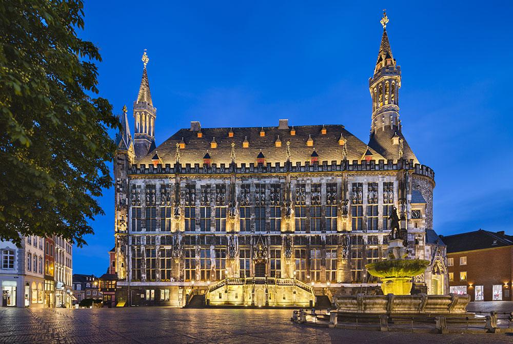 Rathaus Aken, stedentrip Aken