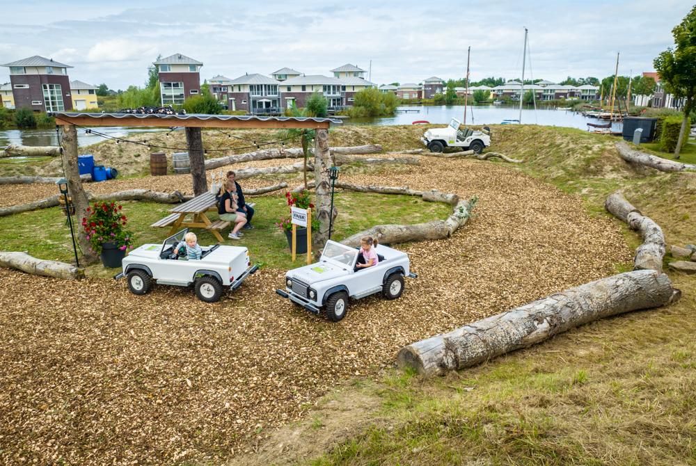 Jeeps op Landal Esonstad