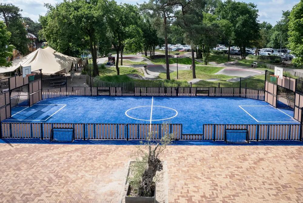 Sportveld nieuw, Landal Marina Resort Well