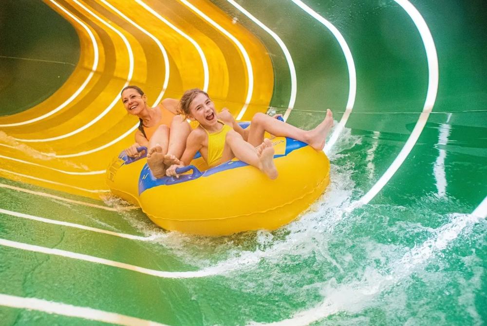 Plopsaland Village, subtropisch zwembad België