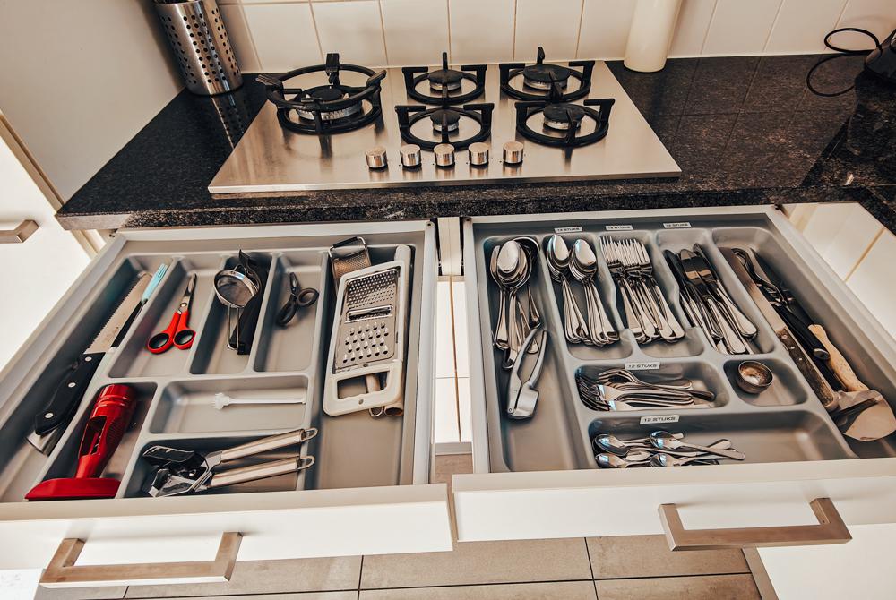 Besteklade in het huisje, Landal Duynvallei