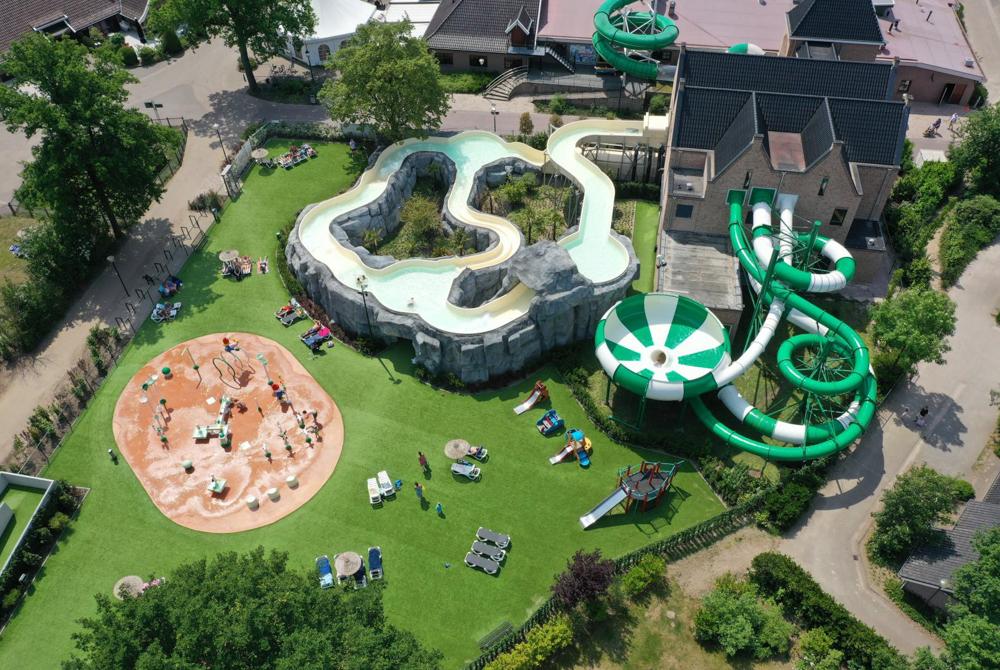 Marveld Recreatie buitenbad met wildwaterbaan