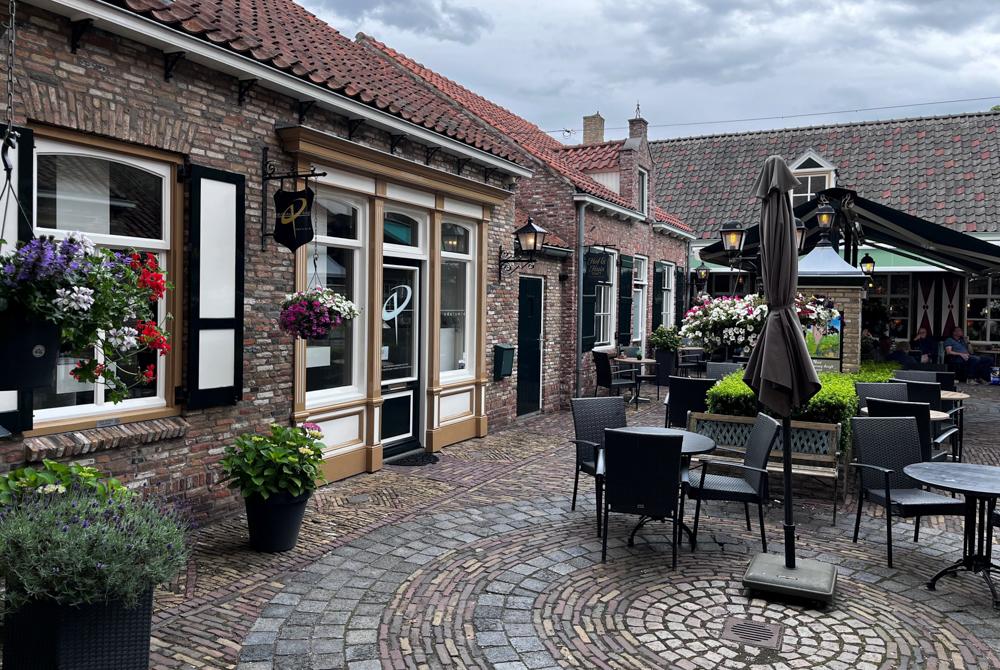Binnenplaatjes Oosterhout, Landal De Katjeskelder